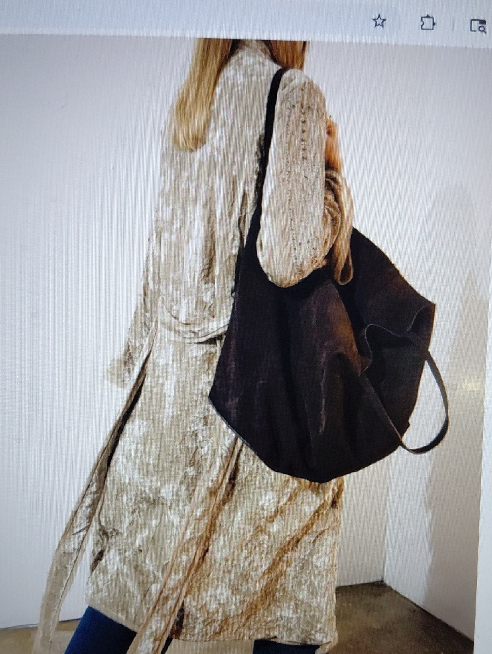 Limited Edition Zara Crushed Velvet Tie-Waist Robe in Champagne Gold
